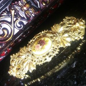 Golden rose hair clip